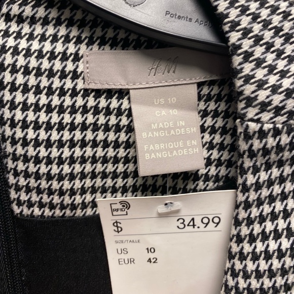 Houndstooth Bodycon Dress - Picture 3 of 3